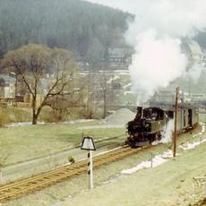 03.05.1980. Ausfahrt Fotokurfe Schmalzgrube in Richtung Jöhstadt. Foto: H. Glodschei