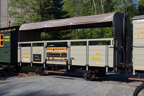 Aus dem Ow 97-19-25 wurde 2015/2016 der "Bänkelwagen" 4333K als Behelfspersonenwagen für den Einsatz im IK-Zug.