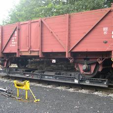 Der offene regelspurige Güterwagen ist Repräsentant einer Gattung, die früher im Preßnitztal besonders für die Anlieferung von Kohle und Baumaterial genutzt wurde.