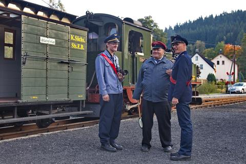 Die Drei von der Zugkreuzung in Schmalzgrube. | 30.09.2017 | Foto: Jörg Müller Die Drei von der Zugkreuzung in Schmalzgrube.
