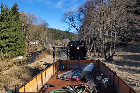 Mit dem Arbeitszug gehts nach Steinbach. | 07.04.2018 | Foto: Jörg Müller Mit dem Arbeitszug gehts nach Steinbach.