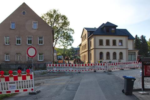 Blick von der Straße vom Dürrenberg zum künftigen Bahnübergang.