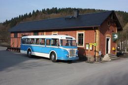 Mit diesem historischen H6-Bus wird der „Schienenersatzverkehr“ zwischen Wolkenstein und Steinbach realisiert.