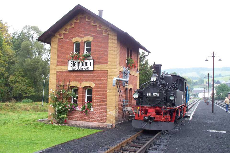 99 579 aus dem Schmalspurbahnmuseum Rittersgrün am Wasserhaus Steinbach