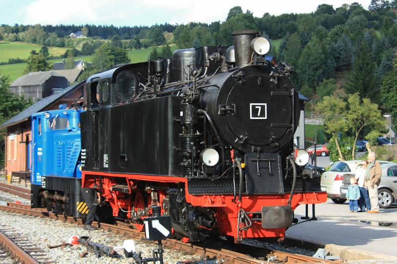 Am Sonnabend mit der V10C 199 008-4 nach Steinbach überführt, reist die Lok 7 jetzt zurück nach Rügen