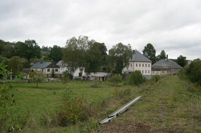 Der Bahndamm, mit dem die Strecke der Preßnitztalbahn über die Grenzen der Stadt Jöhstadt hinauswachsen soll zwischen Kilometer 14.8 und 14,6 noch jungfräulich.