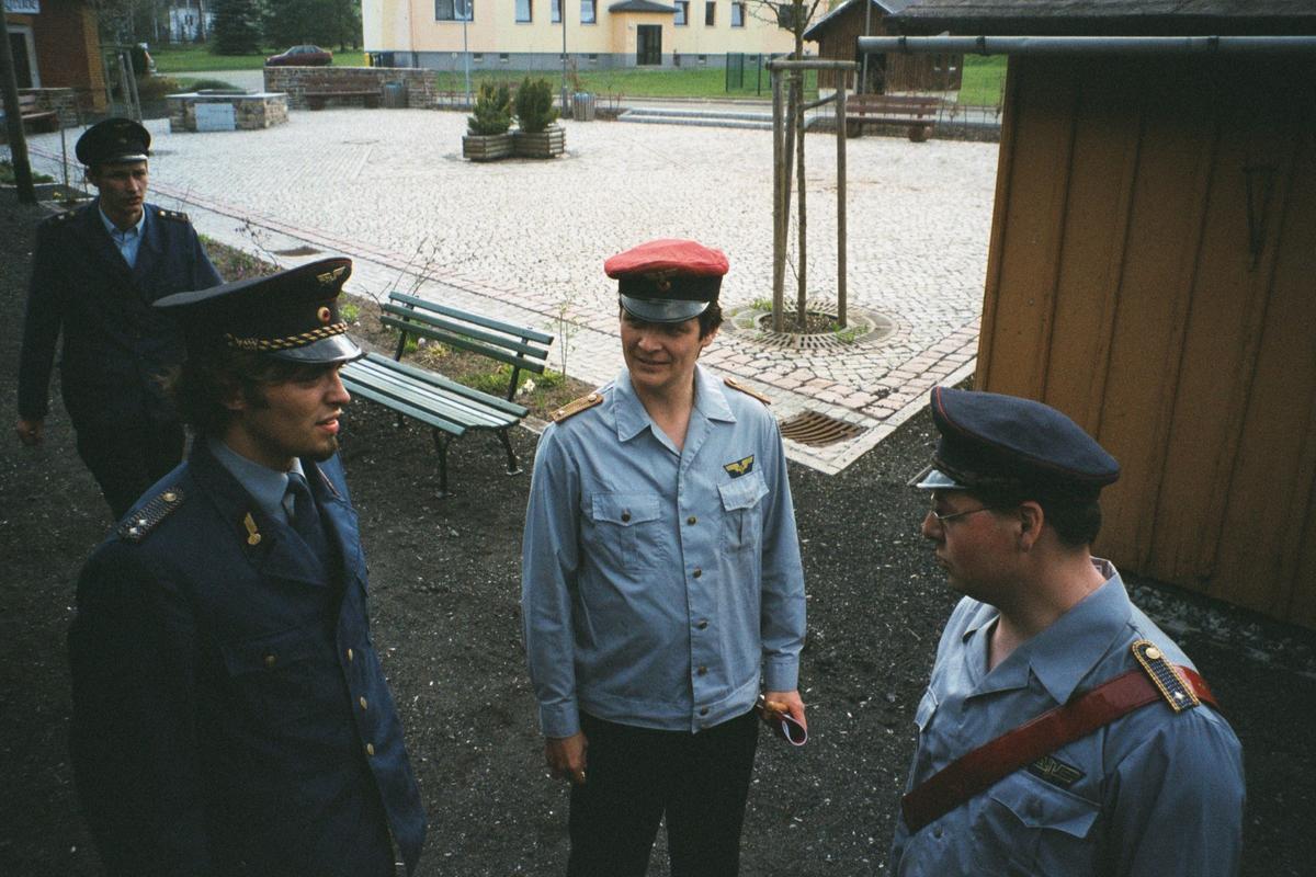 Austausch des Betriebspersonals im Bahnhof Schmalzgrube.