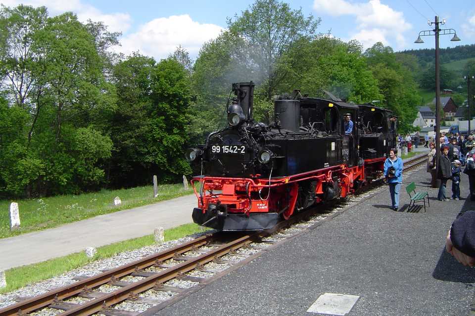 Endstation des Zuges in Steinbach, Umsetzen der Lok über Gleis 1.