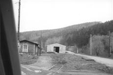 Auf dem ehemaligen Gleisplanum des Bahnhofes Schmalzgrube steht bereits die rohbaufertige Lagerhalle.