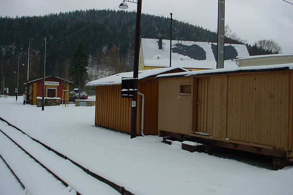 Der erste Winter am neuen Standplatz, um mehrere Meter nach dem Bau des neuen Dorfplatzes in Richtung Steinbach verrückt.