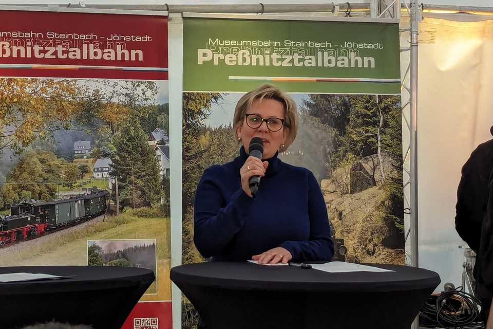 Staatsministerin Barbara Klepsch bei ihrem Grußwort zur Veranstaltung.