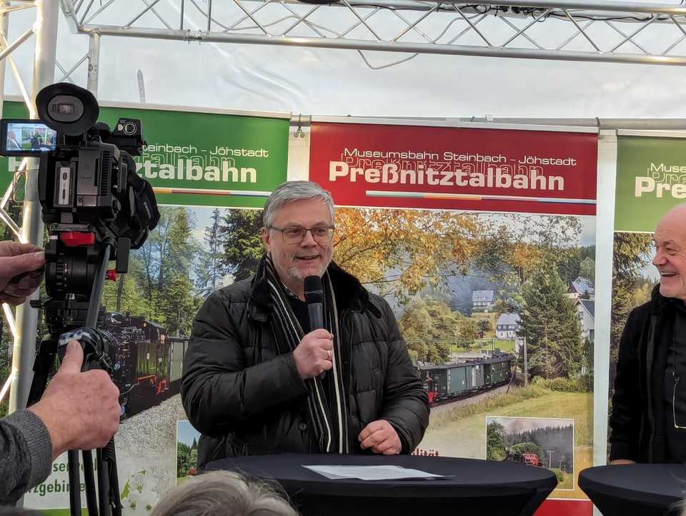 Dr. Andreas Winkler dankt den Unterstützern der Preßnitztalbahn und der PRESS für ihren Einsatz für die I K Nr. 54