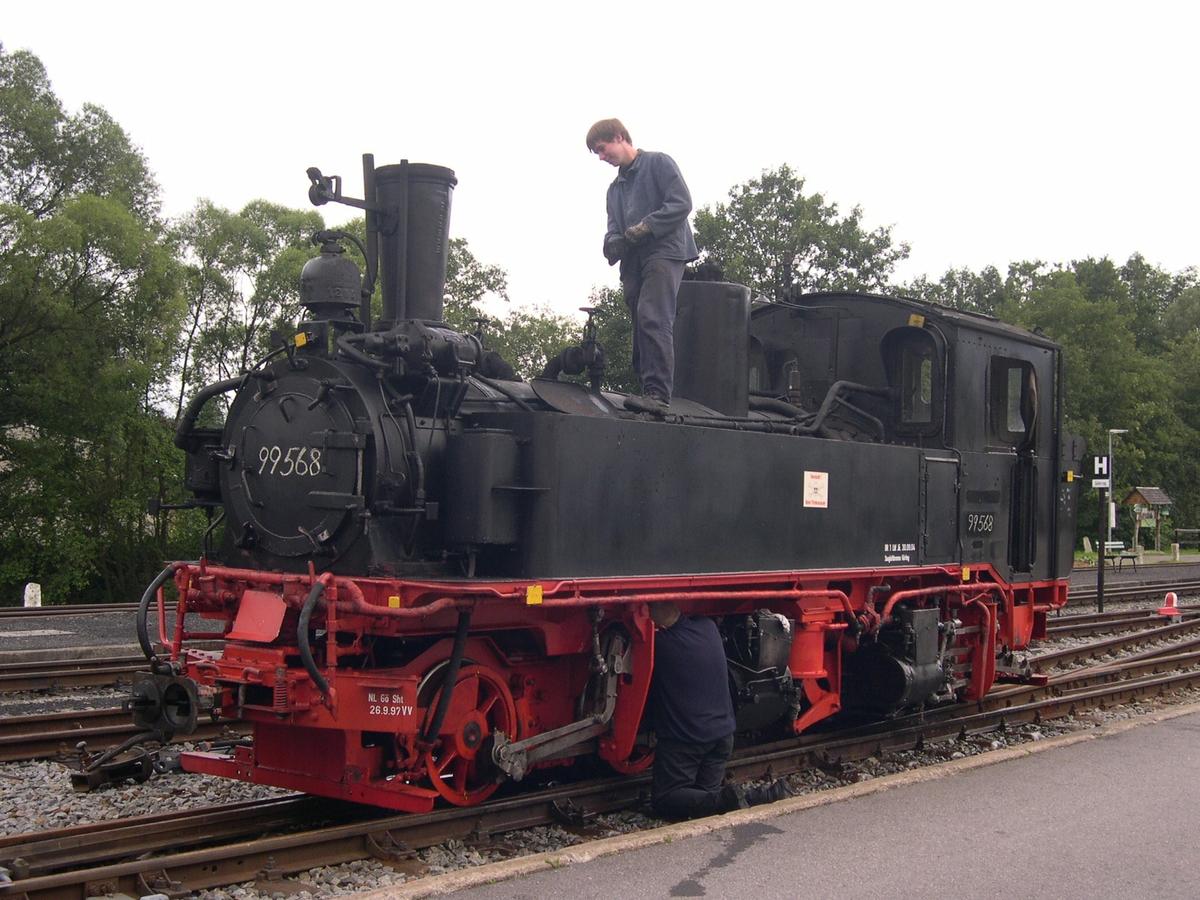 07.08.2005. Vorbereitungsarbeiten zur Verladung für den Transport nach Meiningen. Foto: Jörg Müller